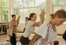 A Complete Beginner’s Guide to Yoga Teacher Training in Rishikesh yoga training in India